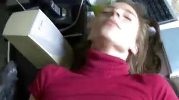 Lifeselector: Lite analsexhemlighet amatör porr svensk med kukälskaren Alexa Flexy på PorrHD