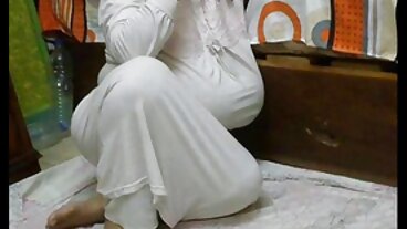 Het tonåring redo för två kukar att svenska amatörer porr behandla hennes hål rätt