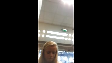Den svensk amatör porr sexigaste Latinan på ön blir förvirrad