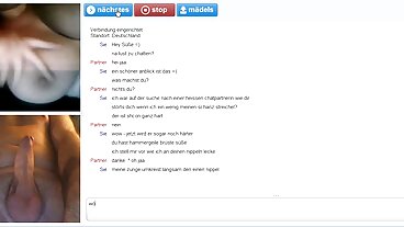 Sexig brunett med naturliga mogen amatörporr bröst njuter av eftermiddagen